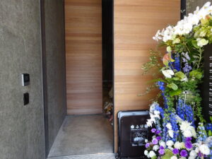 「MEINOHAMA STEPS」エレベーター側入口2