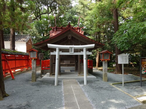 巻尾神社