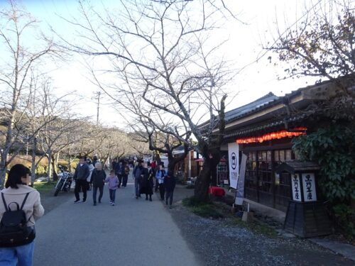 お店の前