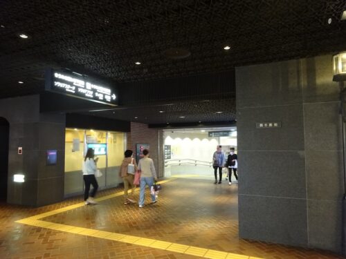 天神地下街　西6番街