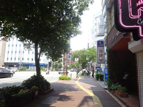 珈琲　松下記念館前