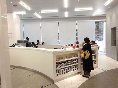 グラニフカフェ店内風景