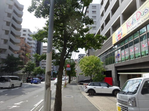 お店の入るビル