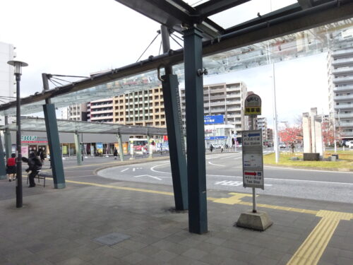 北口のバス乗車口