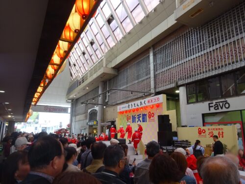 博多どんたく新天町演舞台
