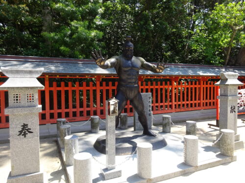 古代力士像
