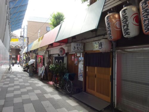 ぎなん通りの路地裏