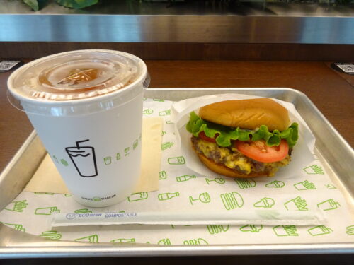シャックバーガーとフィフティフィフティ