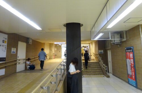 西14番出口からアミュプラザ博多へ