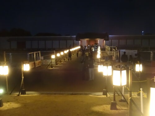 鴻臚館北館東門
